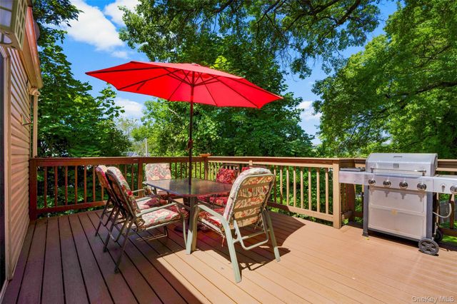 9 Pembrook Drive, Yonkers, NY 10710