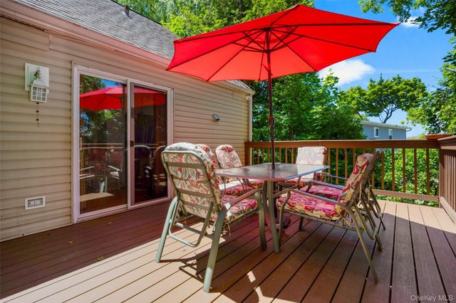 9 Pembrook Drive, Yonkers, NY 10710