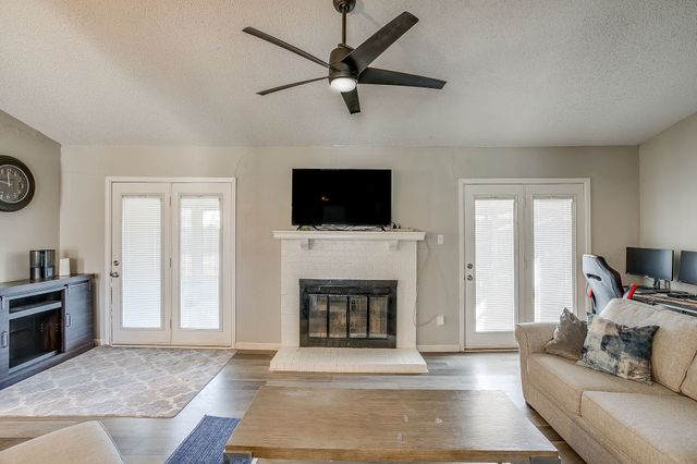 7312 Strawberry Way, Fort Worth, TX 76137