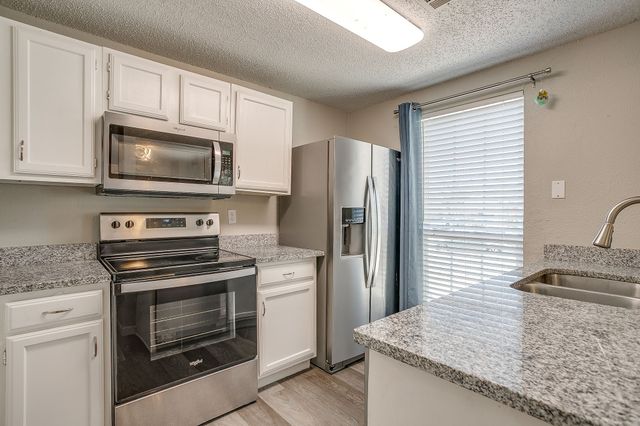 7312 Strawberry Way, Fort Worth, TX 76137