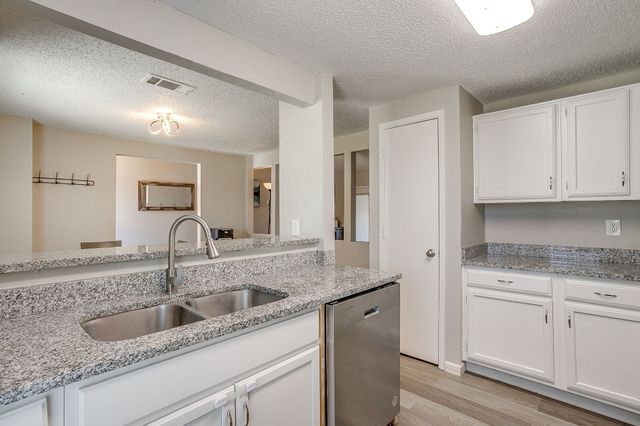 7312 Strawberry Way, Fort Worth, TX 76137