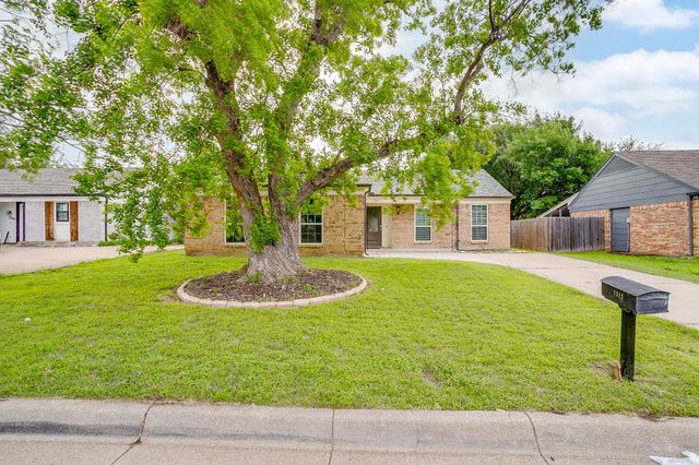 7312 Strawberry Way, Fort Worth, TX 76137
