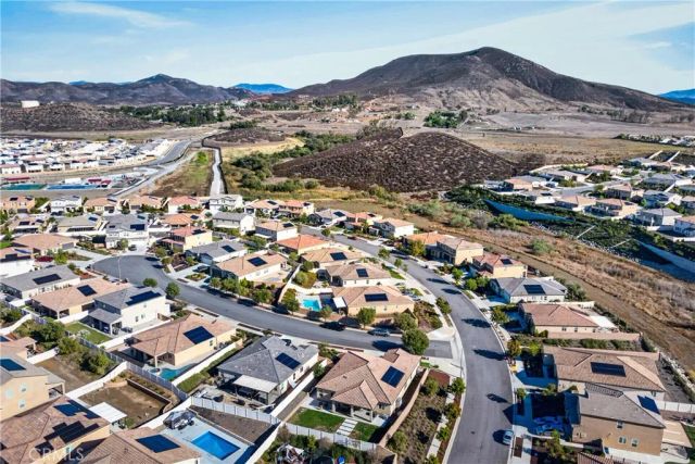 34647 Redhawk, Winchester, CA 92596