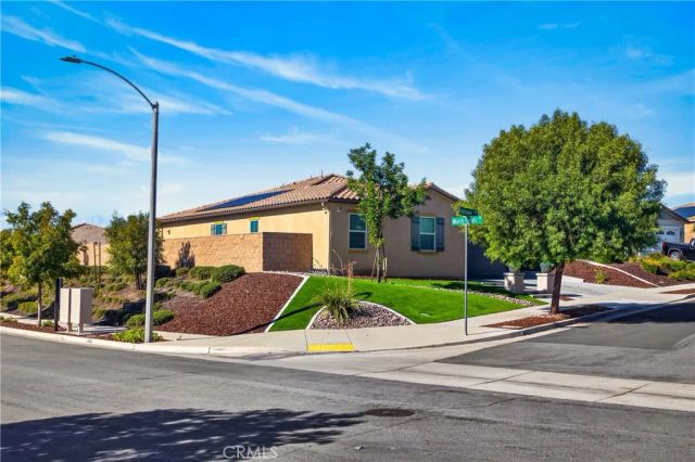 34647 Redhawk, Winchester, CA 92596