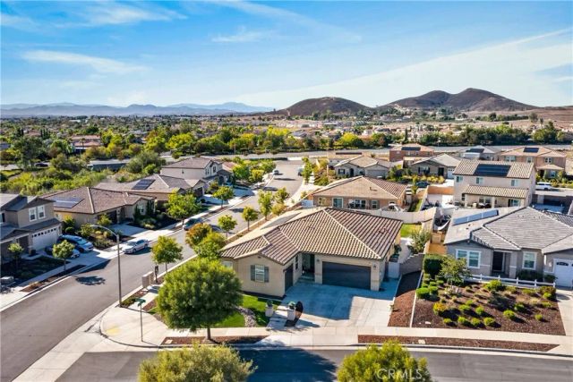 34647 Redhawk, Winchester, CA 92596