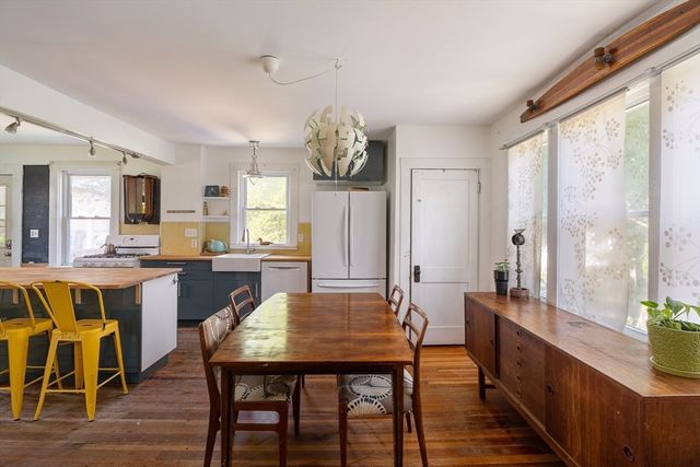 586 Nantasket Ave, Hull, MA 02045