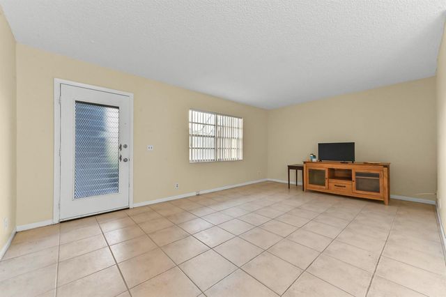 887 Normandy S, Delray Beach, FL 33484