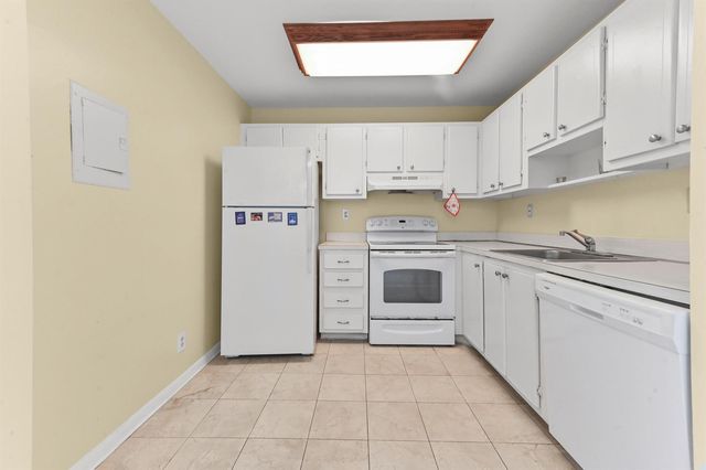 887 Normandy S, Delray Beach, FL 33484