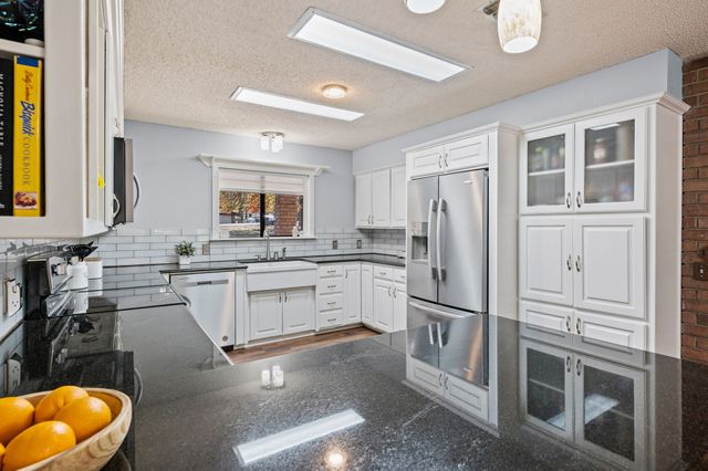 523 Canyon Trail Road, Weatherford, TX 76087