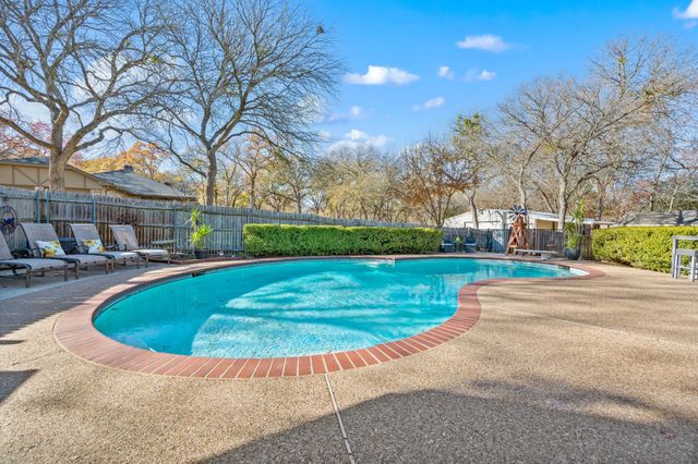 523 Canyon Trail Road, Weatherford, TX 76087