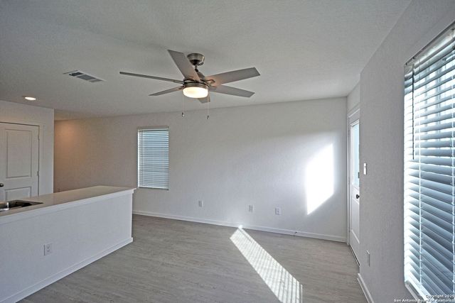 12127 Floral Blossom, Converse, TX 78109