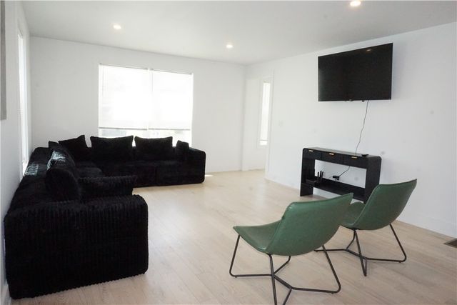 1232 Narragansett Boulevard, Cranston, RI 02905