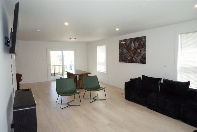 1232 Narragansett Boulevard, Cranston, RI 02905
