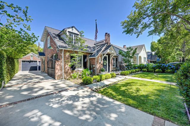 2755 25th St, Sacramento, CA 95818
