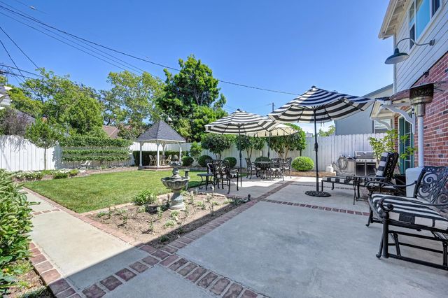 2755 25th St, Sacramento, CA 95818