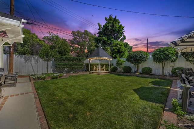 2755 25th St, Sacramento, CA 95818