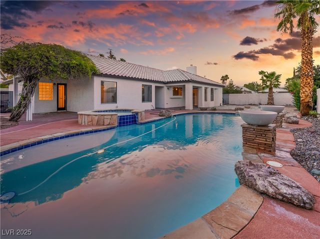 3605 North Torrey Pines Drive, Las Vegas, NV 89108