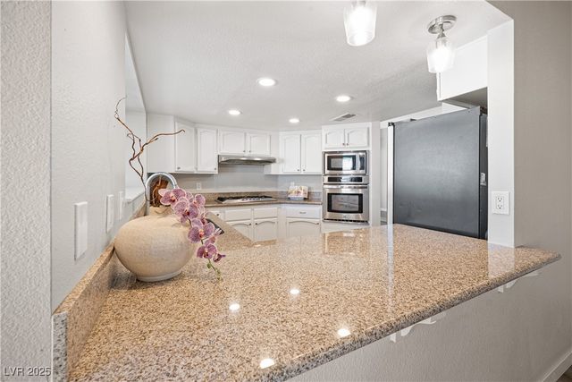 3605 North Torrey Pines Drive, Las Vegas, NV 89108