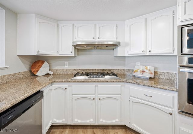 3605 North Torrey Pines Drive, Las Vegas, NV 89108