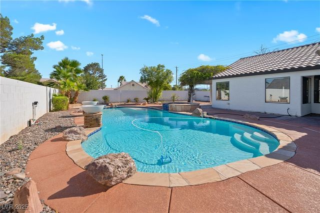 3605 North Torrey Pines Drive, Las Vegas, NV 89108