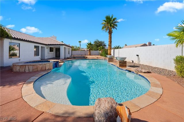 3605 North Torrey Pines Drive, Las Vegas, NV 89108