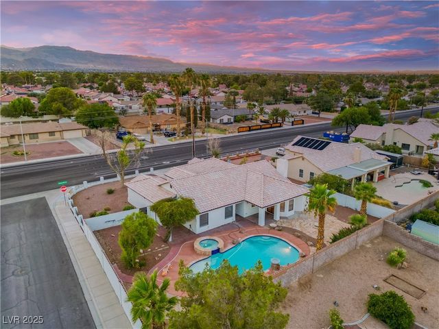 3605 North Torrey Pines Drive, Las Vegas, NV 89108