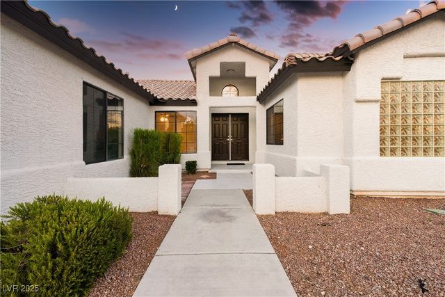 3605 North Torrey Pines Drive, Las Vegas, NV 89108