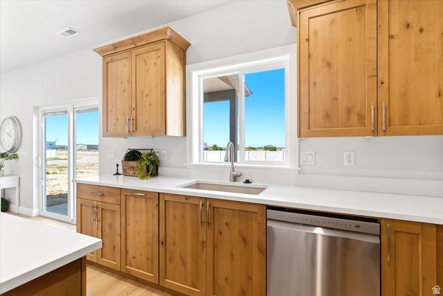 1642 W 3125 N, Pleasant View, UT 84414