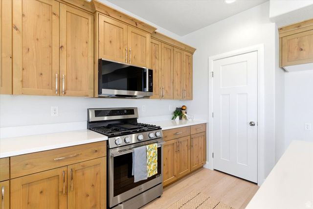 1642 W 3125 N, Pleasant View, UT 84414