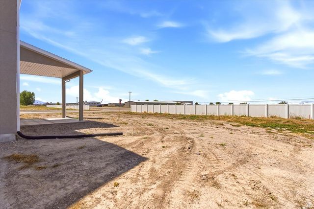 1642 W 3125 N, Pleasant View, UT 84414