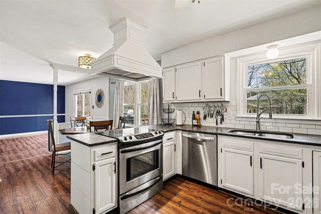 630 Silversmith Drive, Charlotte, NC 28270