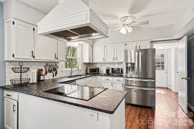 630 Silversmith Drive, Charlotte, NC 28270