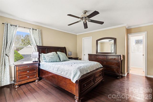 630 Silversmith Drive, Charlotte, NC 28270