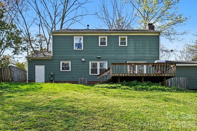 630 Silversmith Drive, Charlotte, NC 28270