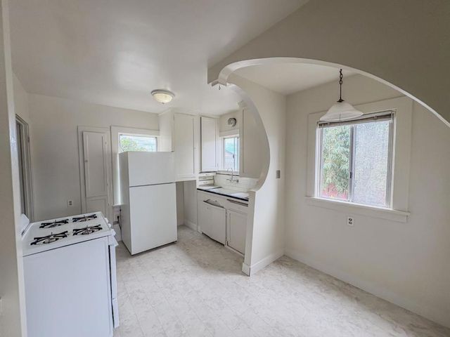 26 Laurel Street, Watsonville, CA 95076
