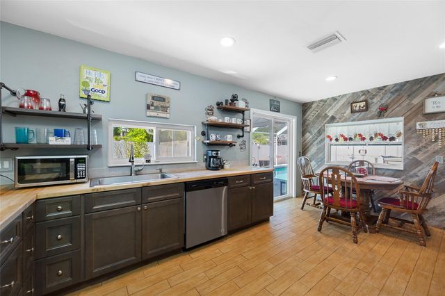 2424 OSPREY AVENUE, Palm Harbor, FL 34683