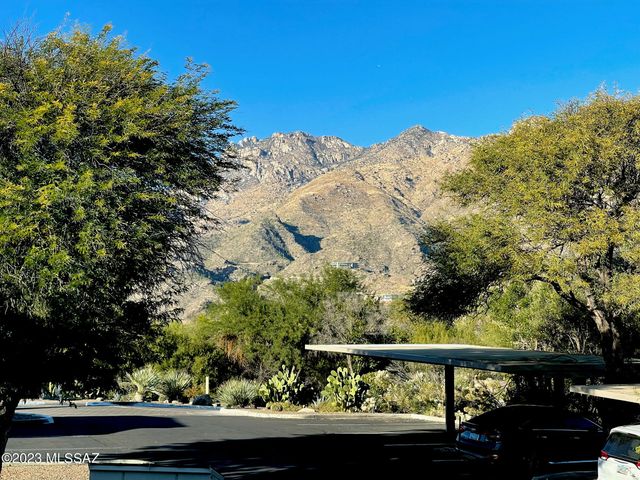 5855 N Kolb Road, Tucson, AZ 85750