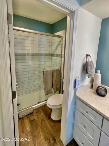 5855 N Kolb Road, Tucson, AZ 85750