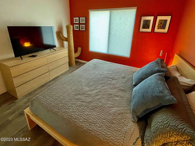 5855 N Kolb Road, Tucson, AZ 85750