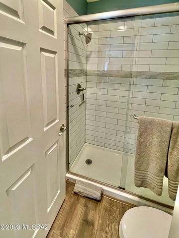 5855 N Kolb Road, Tucson, AZ 85750