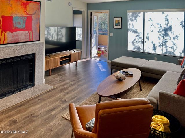 5855 N Kolb Road, Tucson, AZ 85750