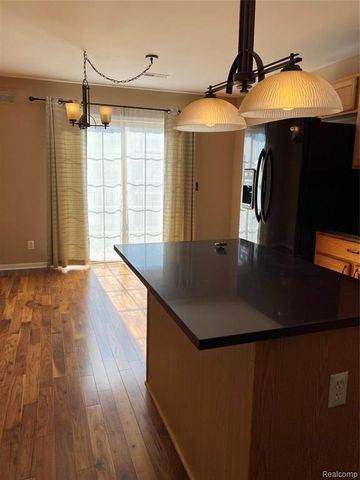 1394 Ashford Court, Troy, MI 48084
