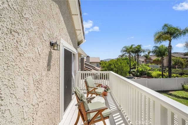 372 Spring Breeze Court, Simi Valley, CA 93065