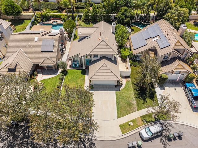 372 Spring Breeze Court, Simi Valley, CA 93065