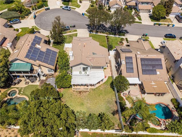 372 Spring Breeze Court, Simi Valley, CA 93065