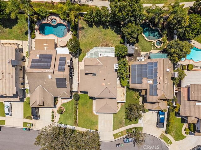 372 Spring Breeze Court, Simi Valley, CA 93065