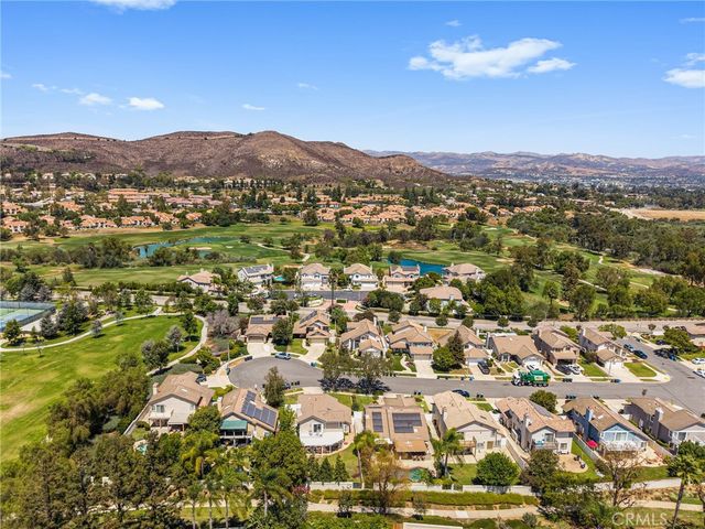372 Spring Breeze Court, Simi Valley, CA 93065