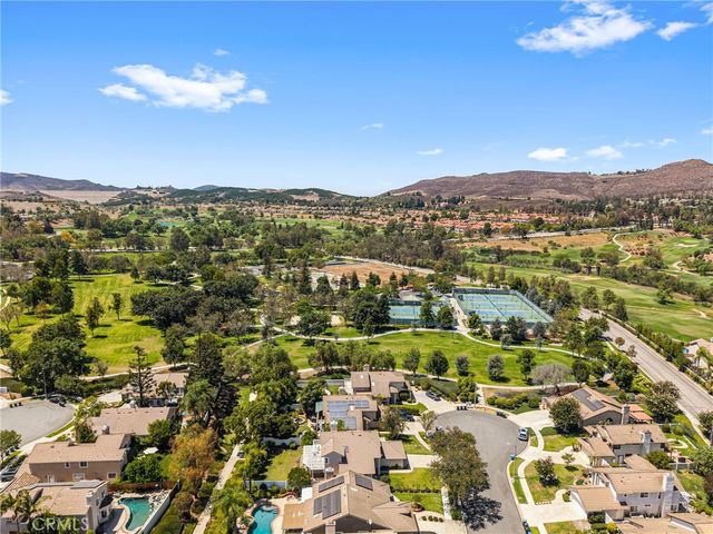 372 Spring Breeze Court, Simi Valley, CA 93065