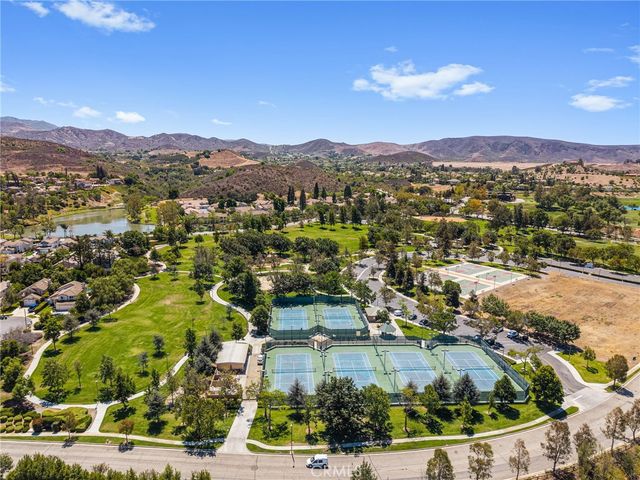 372 Spring Breeze Court, Simi Valley, CA 93065