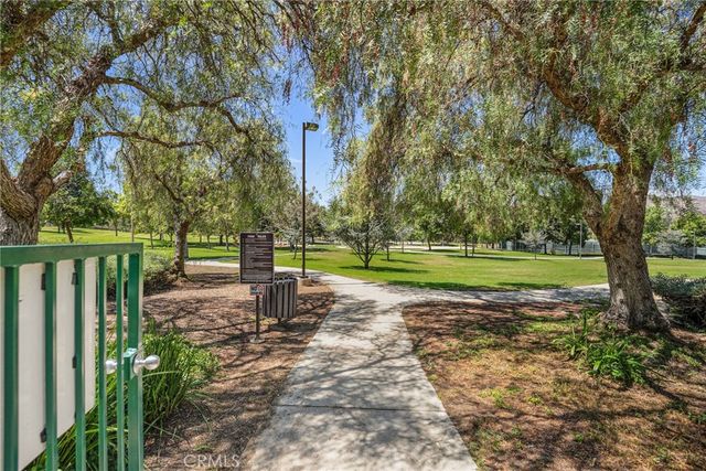 372 Spring Breeze Court, Simi Valley, CA 93065